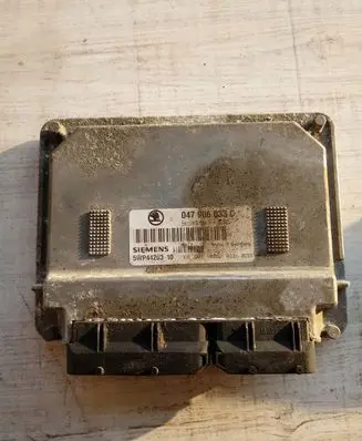 Skoda Fabia Mk1 (6Y) Engine control unit/module 0407906033c