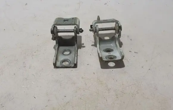 Opel Combo E Front door upper hinge 1606475280