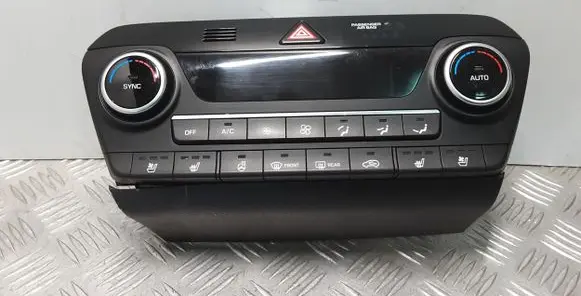Hyundai Tucson TL Climate control unit 97250D7JJ0