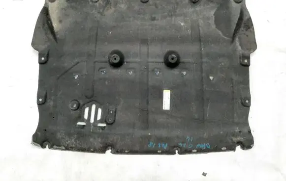 BMW 4 G22 G23 G24 G26 Engine splash shield/under tray 9477054