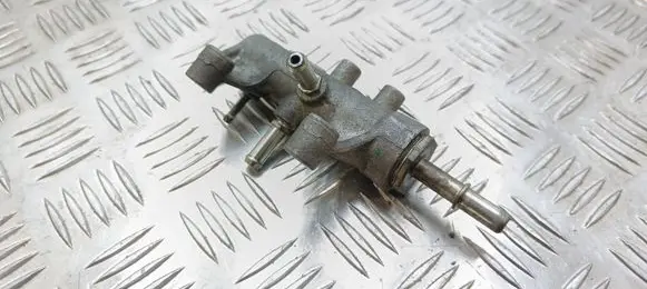 Opel Zafira B Fuel pressure regulator 55203803