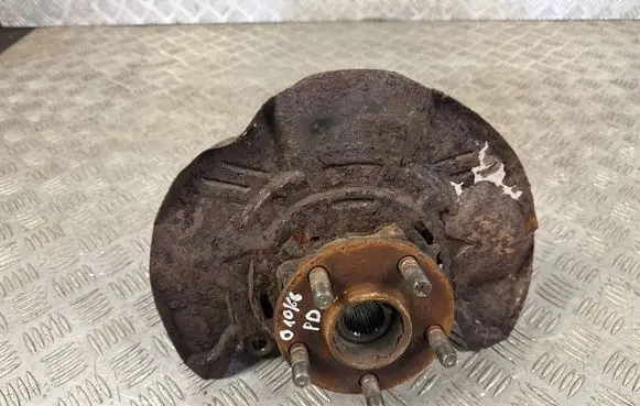 Front wheel hub