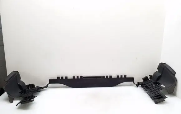 Mercedes-Benz CLS C218 X218 Intercooler air guide/duct channel A2185050130