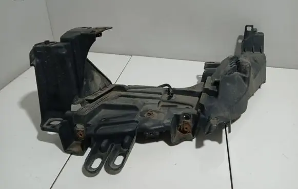 Renault Megane III Headlight/headlamp mounting bracket 622232066R