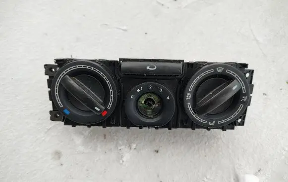 Volkswagen Transporter - Caravelle T5 Climate control unit 7H0819045A