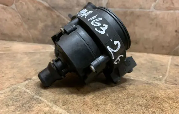 BMW 3 F30 F35 F31 Electric auxiliary coolant/water pump 7643949