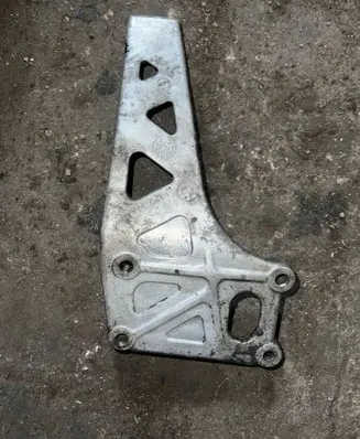 BMW 7 E32 Engine mounting bracket 1129379