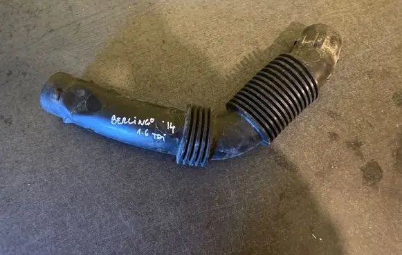 Citroen Berlingo Air intake duct part 9675055580