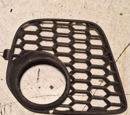 Front bumper lower grill