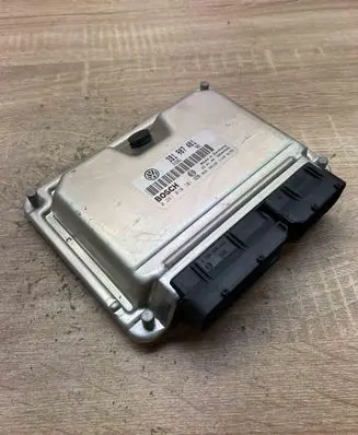 Volkswagen PASSAT B5.5 Engine control unit/module ECU 3B1907401 0281010101