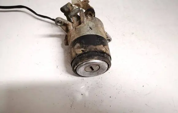 Audi A6 S6 C4 4A Tailgate exterior lock 