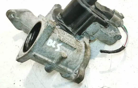 Skoda Roomster (5J) EGR valve 03G129637A 03G131501N