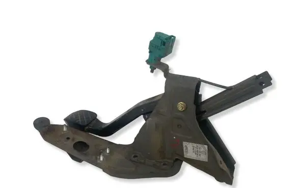 Volkswagen Transporter - Caravelle T5 Brake pedal 7H1721057