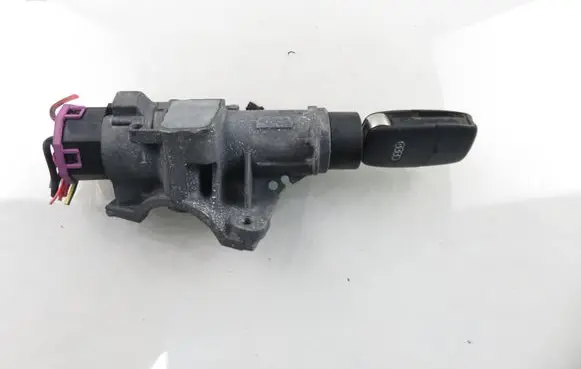 Audi A6 S6 C5 4B Ignition lock 4B0905851C
