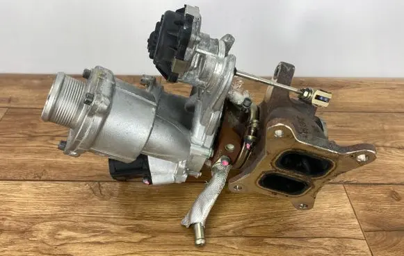 Audi Q3 F3 Turbo 06K145874M