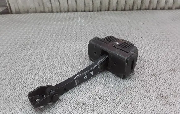 BMW 5 E60 E61 Front door check strap stopper 7176804