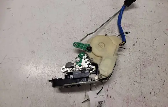 KIA Sorento Front door lock