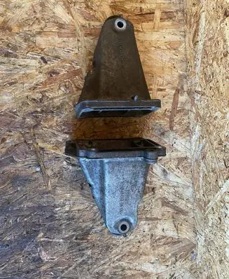 Mercedes-Benz S W220 Engine mounting bracket A1122231904