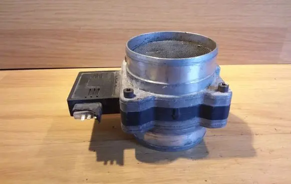 Saab 9-5 Mass air flow meter 9173386C