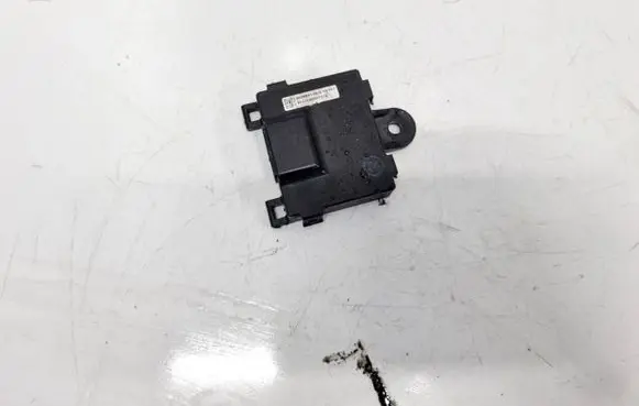 Tesla Model S Door control unit/module 106965100D 1069651-00-D