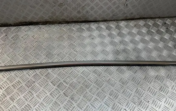 Peugeot 3008 II Rear door glass trim molding 9811575480