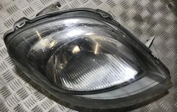 Opel Vivaro Headlight/headlamp 91165722 89308720