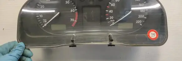 Volkswagen PASSAT B5.5 Speedometer (instrument cluster) 1997202AJ0 9051940090