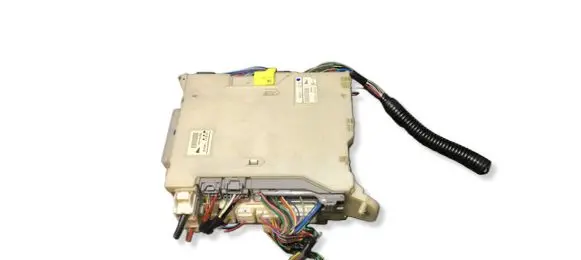 Lexus GS 300 350 430 450H Other control units/modules 8273030302 5L271588