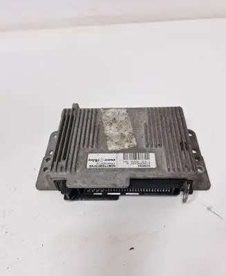 Renault Scenic I Engine control unit/module 7700875745 S105300102D 7700103718