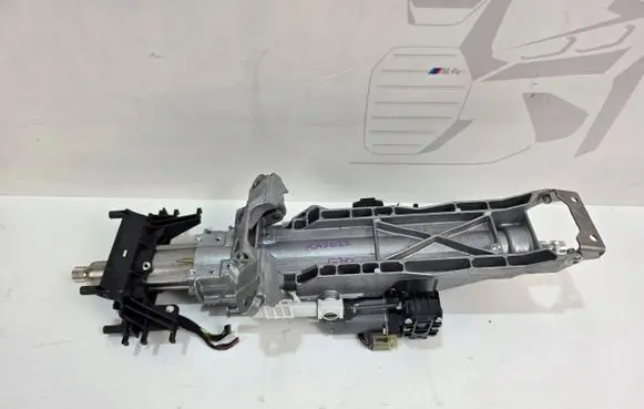 BMW 5 G30 G31 G38 Steering wheel axle 6894879