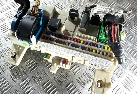 Volvo C30 Fuse module 31268178 31254903