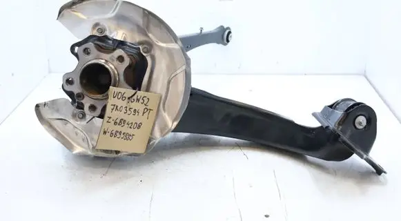 BMW 2 Active Tourer U06 Rear wheel hub spindle/knuckle 6894208