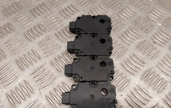 Audi A8 S8 D4 4H Intake manifold valve actuator/motor HE0T0026K HEUT0045K CZ1139300857ND8