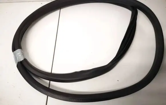 Ford Puma Rubber seal front coupe door 