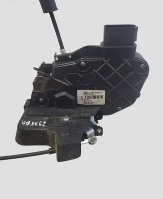 Jaguar XF X250 Front door lock 6W8A21812AD