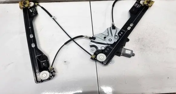 Opel Zafira C Sliding door window regulator with motor 13260137