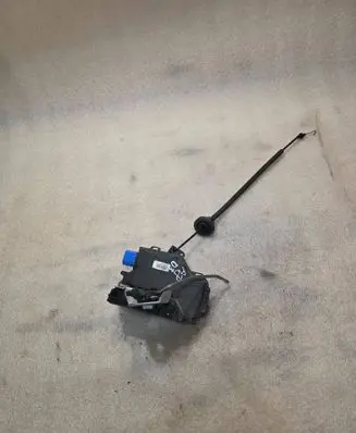 Audi A8 S8 D3 4E Rear door lock 4E0839015