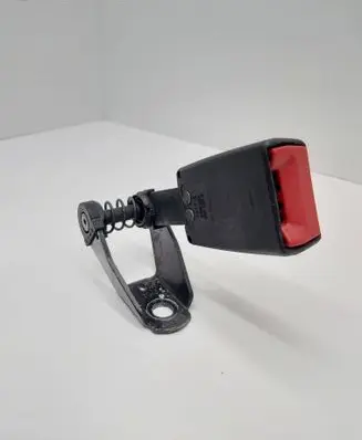 Rear seatbelt buckle