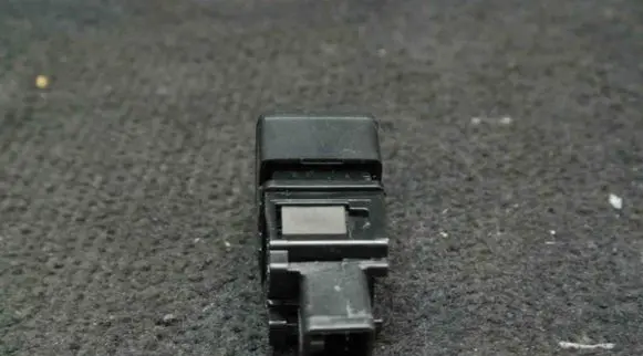Nissan Micra Other switches/knobs/shifts S31471