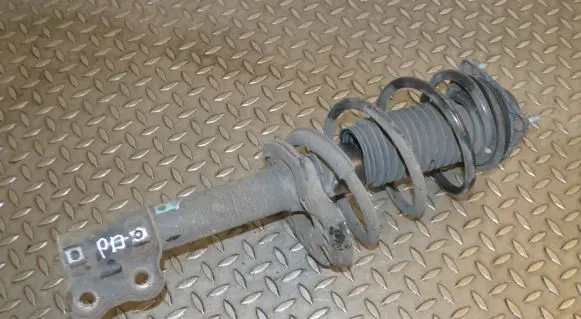 Hyundai i40 Front shock absorber/damper 546613Z330