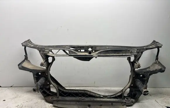 Audi A4 S4 B7 8E 8H Bottom radiator support slam panel 