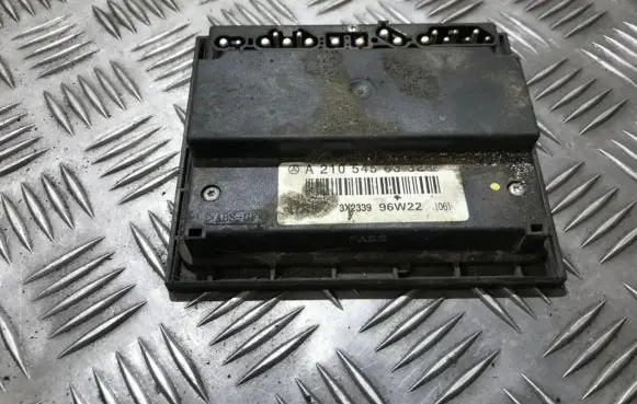 Mercedes-Benz E W210 Other control units/modules a2105450332 3x2339