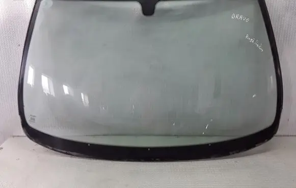 Fiat Bravo - Brava Front windscreen/windshield window 