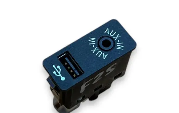 BMW X3 F25 AUX in-socket connector 84109237654 9237654