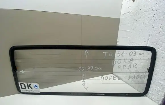 Volkswagen Transporter - Caravelle T4 Rear windscreen/windshield window 00048