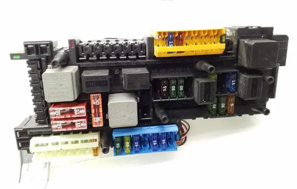 Mercedes-Benz C W204 Fuse module 017187811E 017187811