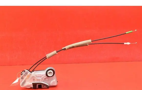 Toyota Yaris Front door lock