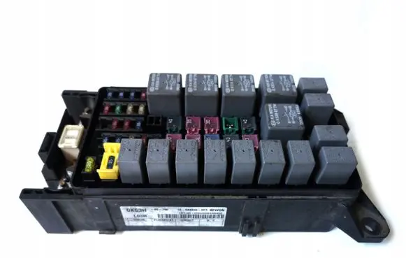 KIA Carnival Fuse module OK53H66760