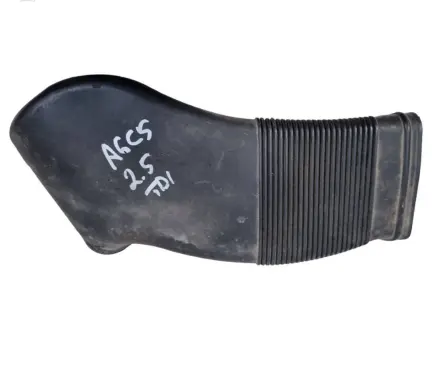 Audi A6 S6 C5 4B Air intake hose/pipe 8D0129617E