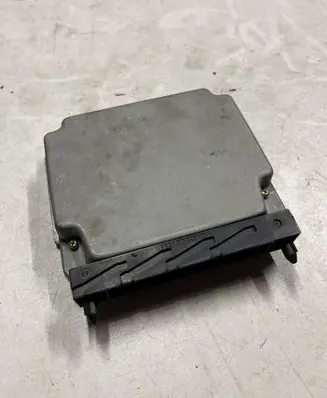 Volvo V70 Engine control unit/module 1928403486